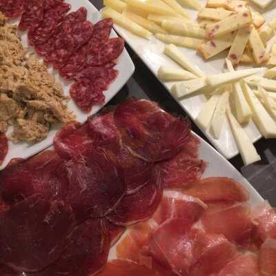 El Huevito Jamonería