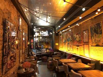 Babèlia Books & Coffee