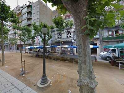 Tres Quarts De Quinze