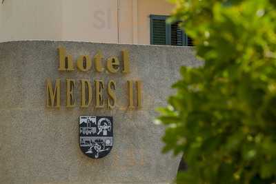 Medes Ii Restaurant