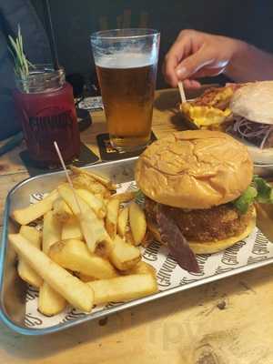 Chivuo's Slow Street Food & Craft Beer