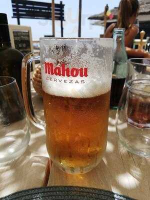 Claro Restaurant & Beach Club