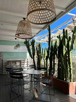 Mare Beach Restaurant