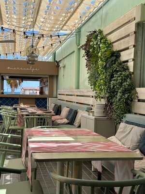 Mare Beach Restaurant