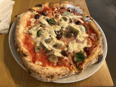 Pummarola Pizzeria Napoletana