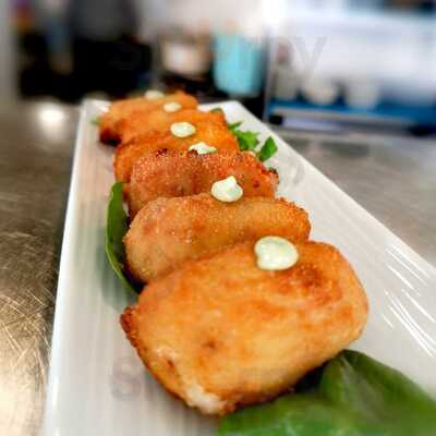 Iguana Restaurant & Cocktail's