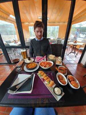 Lolas Bar Pinchos Y Tapas