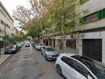 Meke Cafe & Wine Bar