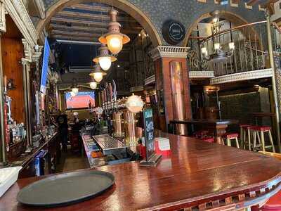 Temple Bar & Irish Pub