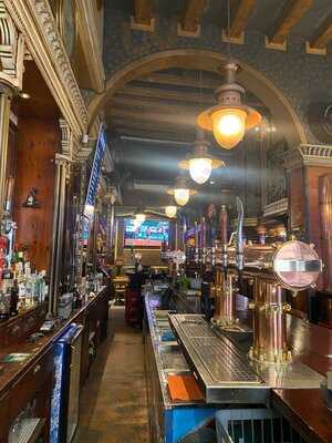 Temple Bar & Irish Pub