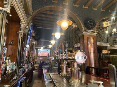 Temple Bar & Irish Pub