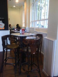 Cafetería Tapería Montesinos