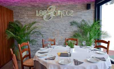 Los Tres Cincos