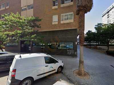 Cuvi Cuvi Food And Drink