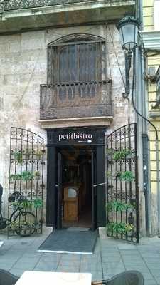 Petit Bistró