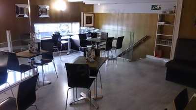 Cafeteria Monaco - Photo 8