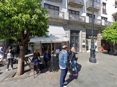 Starbucks Avda Constitucion 36