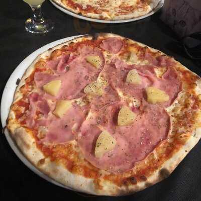 Mamma Mia Restaurant