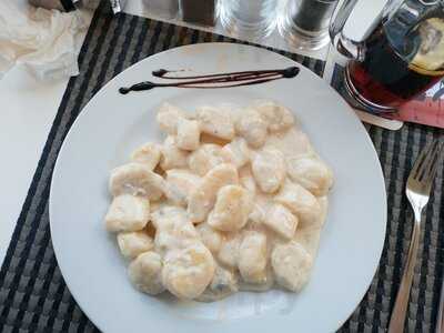 Mamma Mia Restaurant