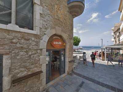 Anchoas SolÉs Playa