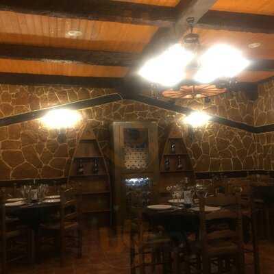 El Rincón Del Vino Y La Fondue