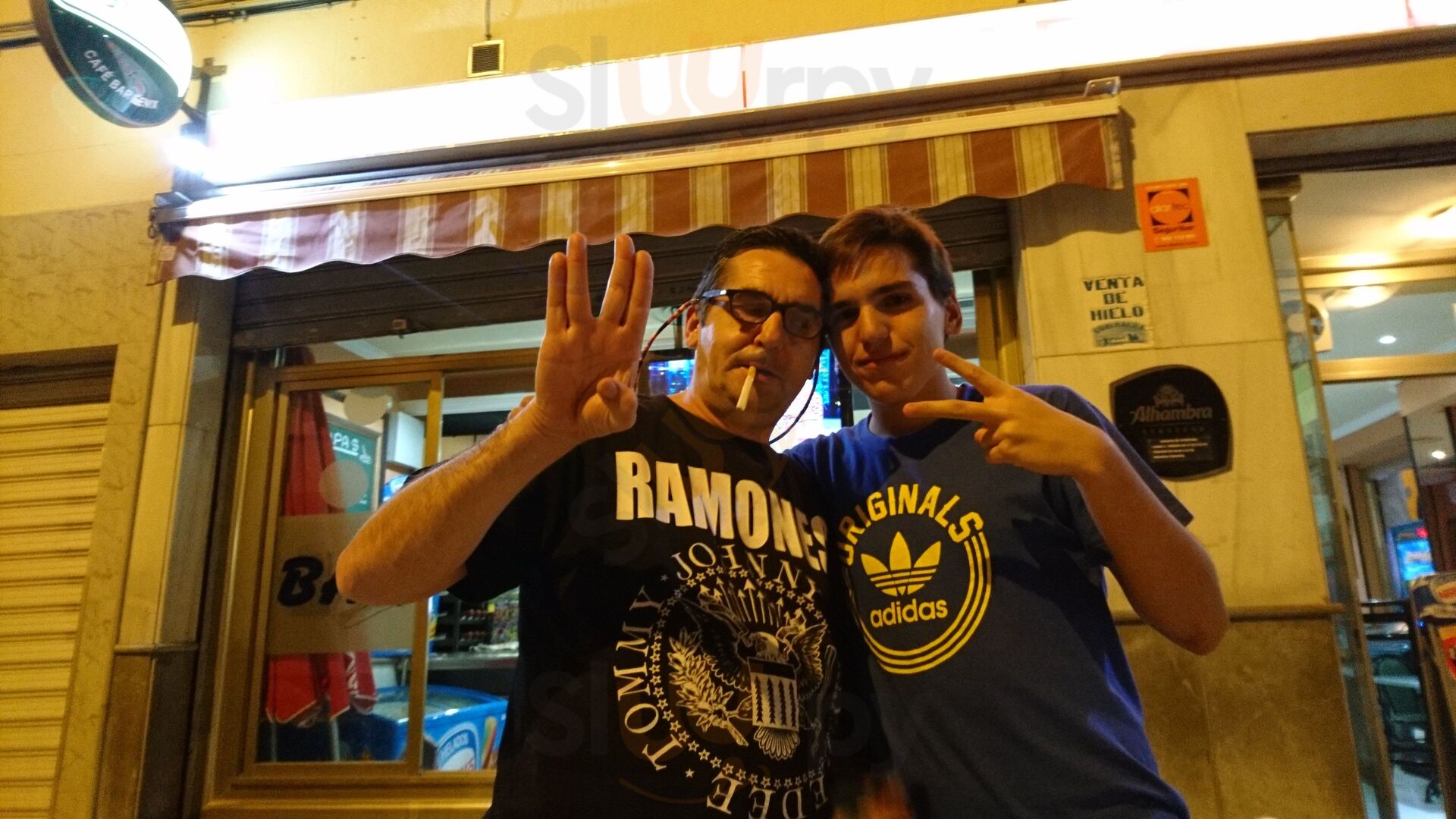 Fénix Cafetería-bar