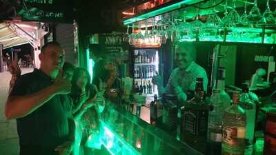 Jonny's Cocktail Bar & Bistro