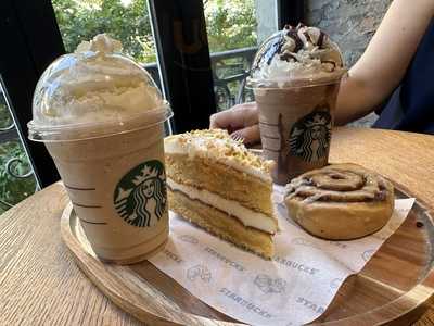 Starbucks Gran Via 4