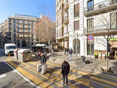 Lexi's Restaurant & Cocktail Bar