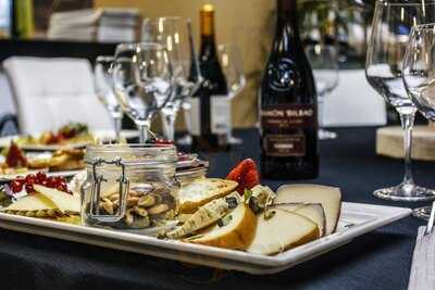 Bon Dia Maria Restaurant