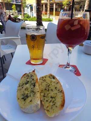 Guinn's Irish Pub Sports Bar