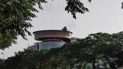 Braserito Forum Plaza