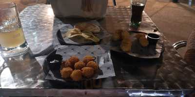 Cerveria 100 Montaditos