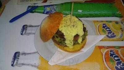 Pekes Hamburgueseria