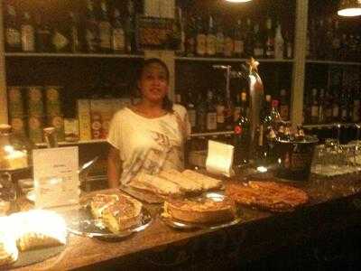 Rocco's Drinks Wine & Music