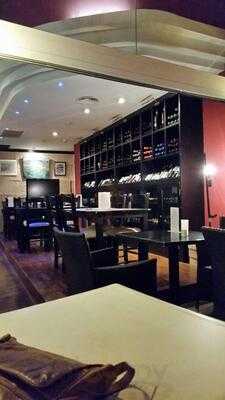 De Vinos Wine Bar