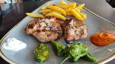 La Cueva De 1900 - C.c. Nevada Shopping