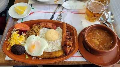 Restaurante Y Pastelería Colombia A La Carta