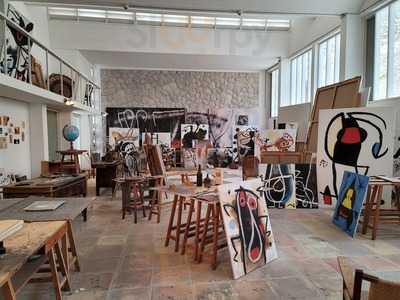 Cafeteria Fundacio Pilar I Joan Miro