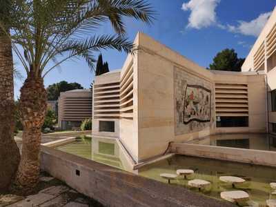 Cafeteria Fundacio Pilar I Joan Miro