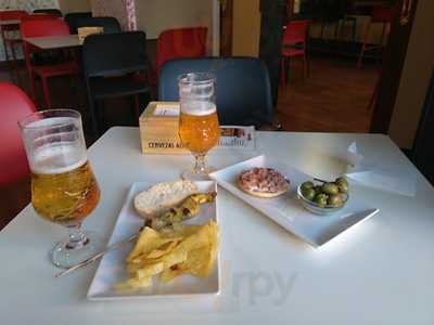 El Selfie - Cafe & Bar