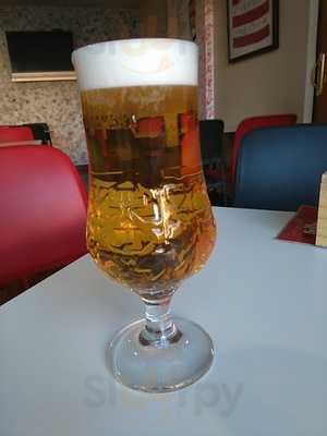 El Selfie - Cafe & Bar