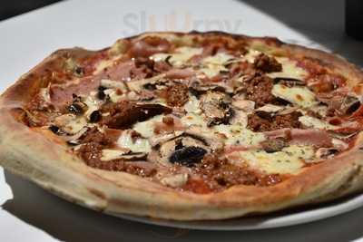 Casa Nostra Pizzeria Trattoria