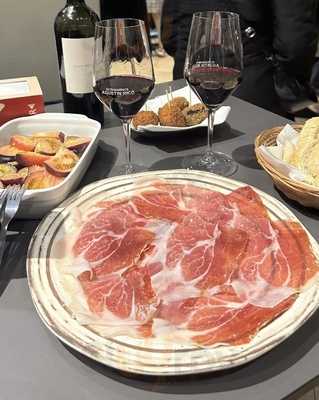 El Ultramarinos Agustin Rico