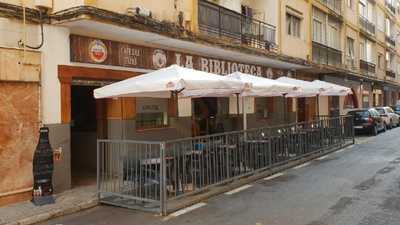 La Biblioteca Tapas