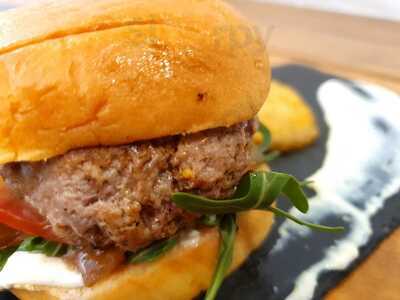 Taberna El Escudero De Triana