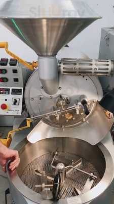 Cocóra Coffee Roasters