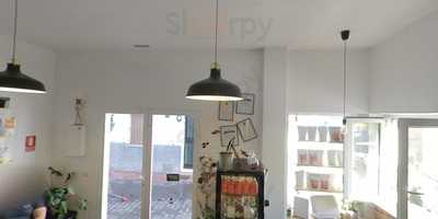 Cocóra Coffee Roasters