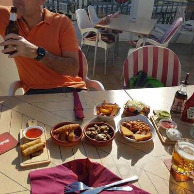 Red Rocks Sports Bar