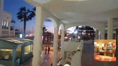 Red Rocks Sports Bar